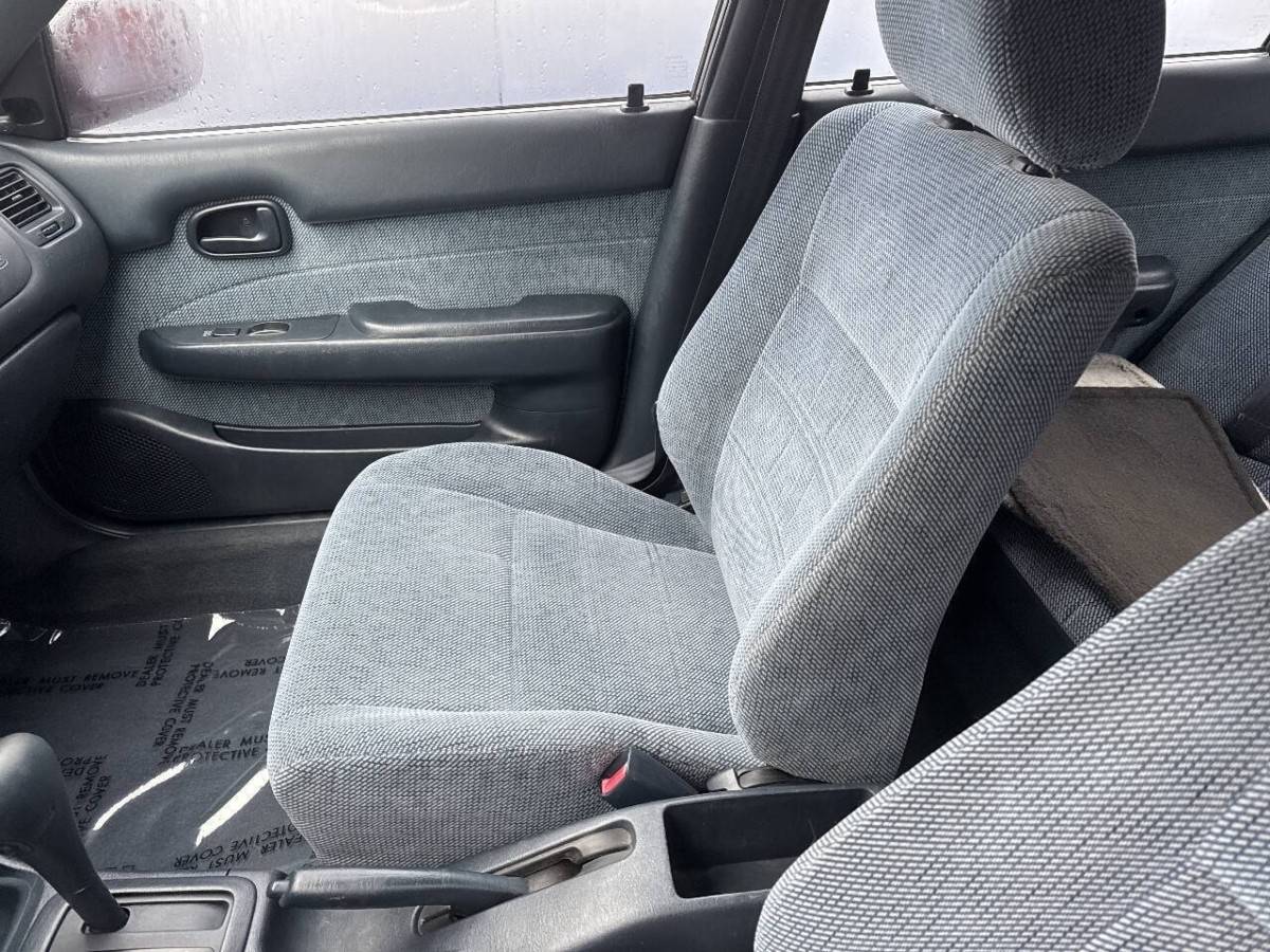 Toyota-corolla-dx-4dr-sedan-1995-3