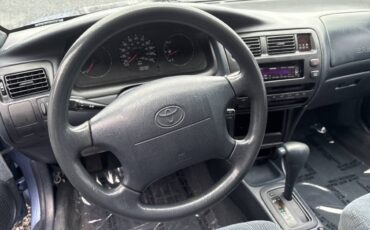 Toyota-corolla-dx-4dr-sedan-1995-5