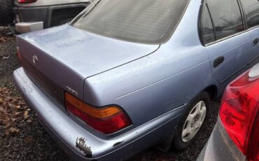 Toyota-corolla-dx-4dr-sedan-1995-6