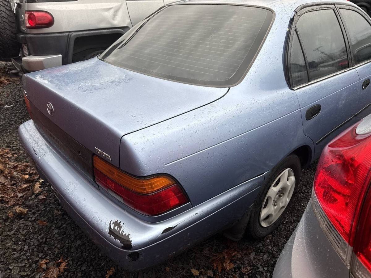 Toyota-corolla-dx-4dr-sedan-1995-6