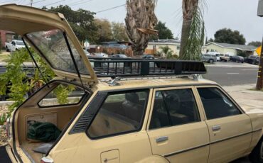 Toyota-corolla-hatchback-1981-yellow-6