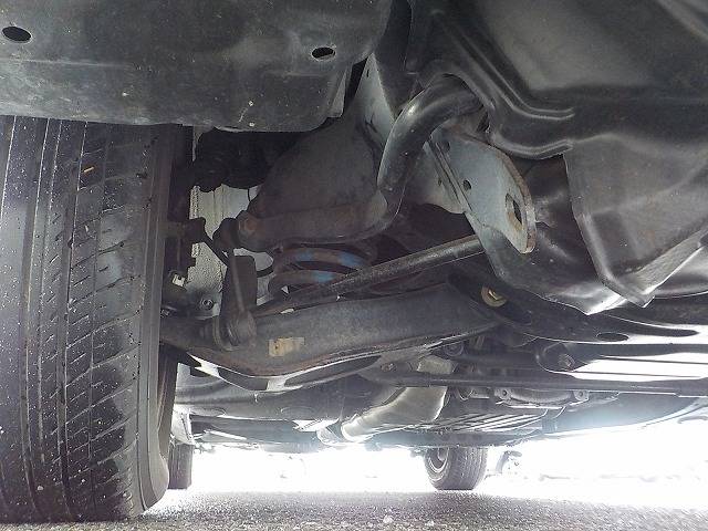 Toyota-crown-1991-white-18