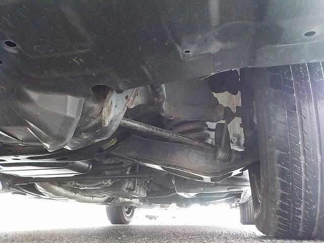 Toyota-crown-1991-white-19