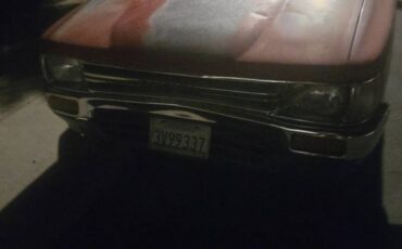 Toyota-deluxe-pick-up-truck-1989-red-8