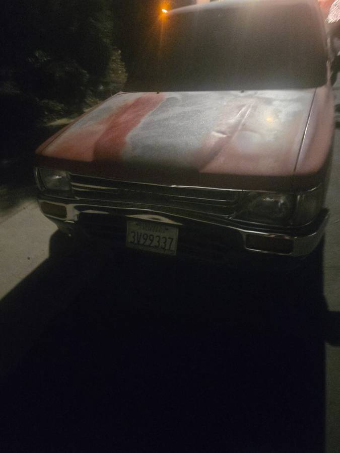 Toyota-deluxe-pick-up-truck-1989-red-8