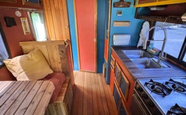 Toyota-dolphin-1990-1