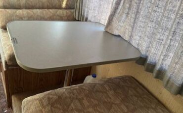 Toyota-dolphin-1991-white-3