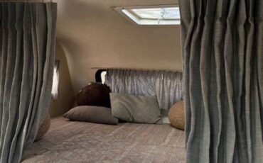 Toyota-dolphin-1991-white-6