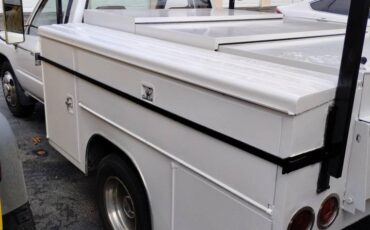 Toyota-dually-service-body-wrack-1987-white-1