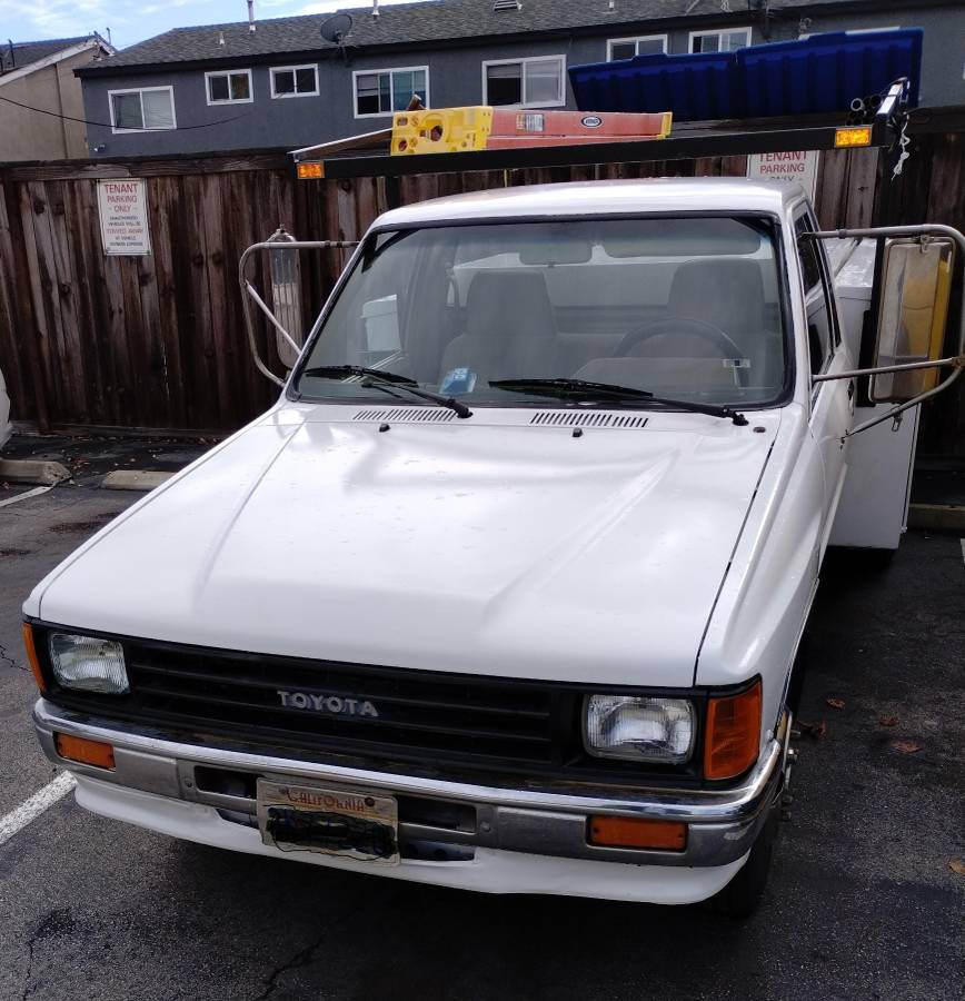 Toyota-dually-service-body-wrack-1987-white