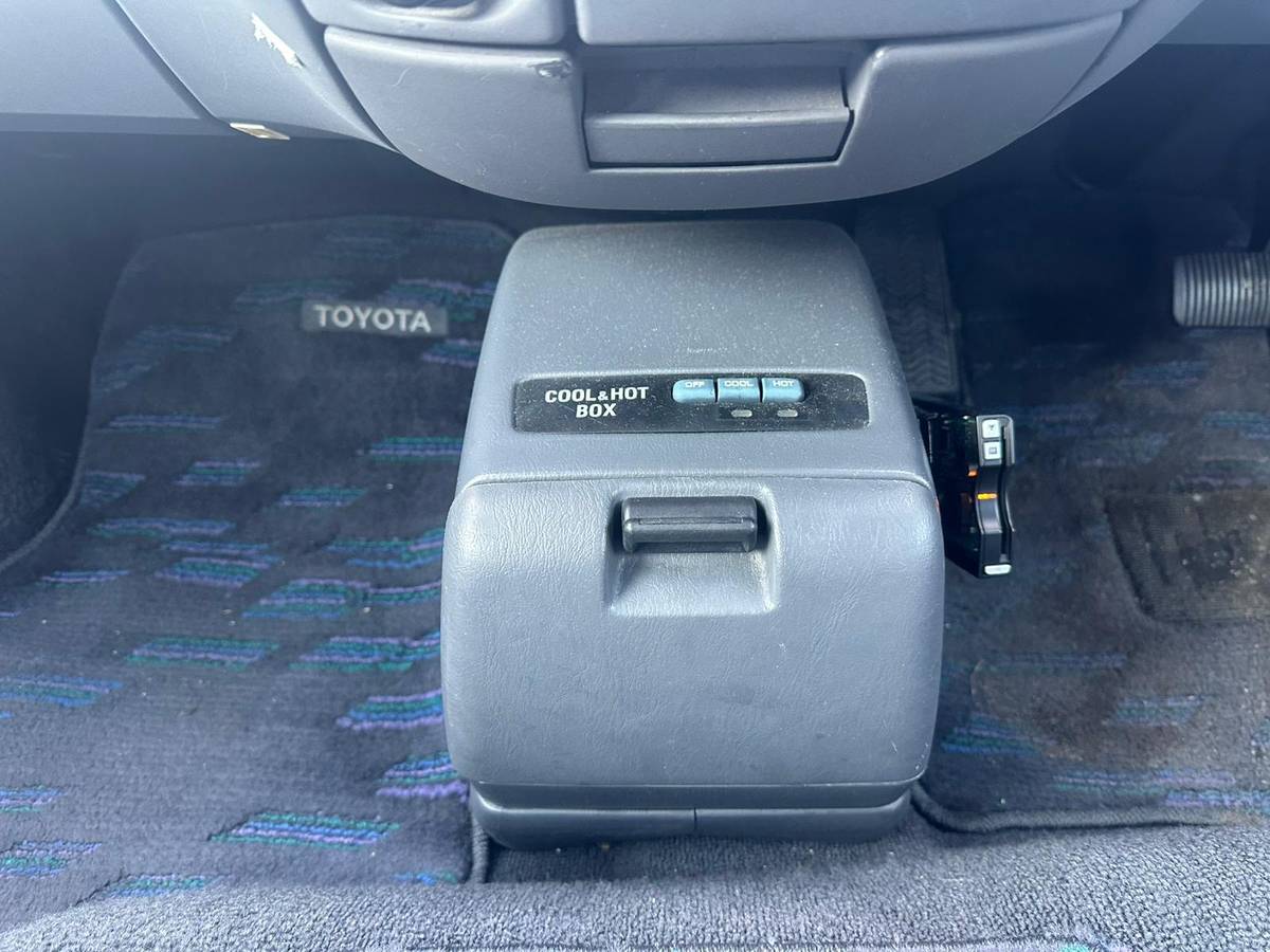 Toyota-estima-1996-red-14