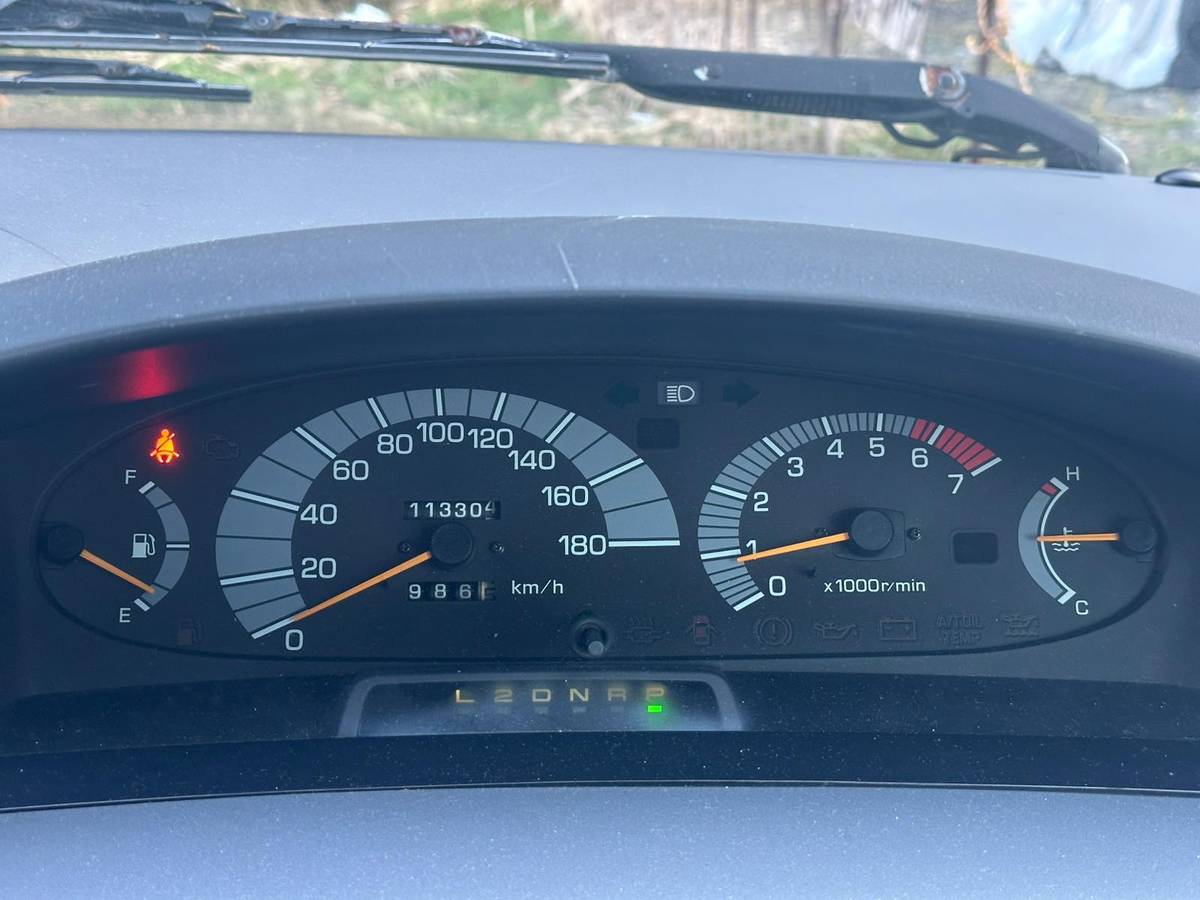 Toyota-estima-1996-red-21