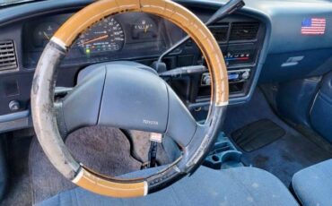 Toyota-extra-cab-pickup-1989-white-5