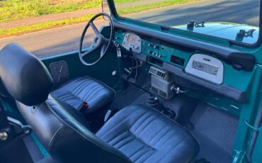 Toyota-fj40-1972-green-25