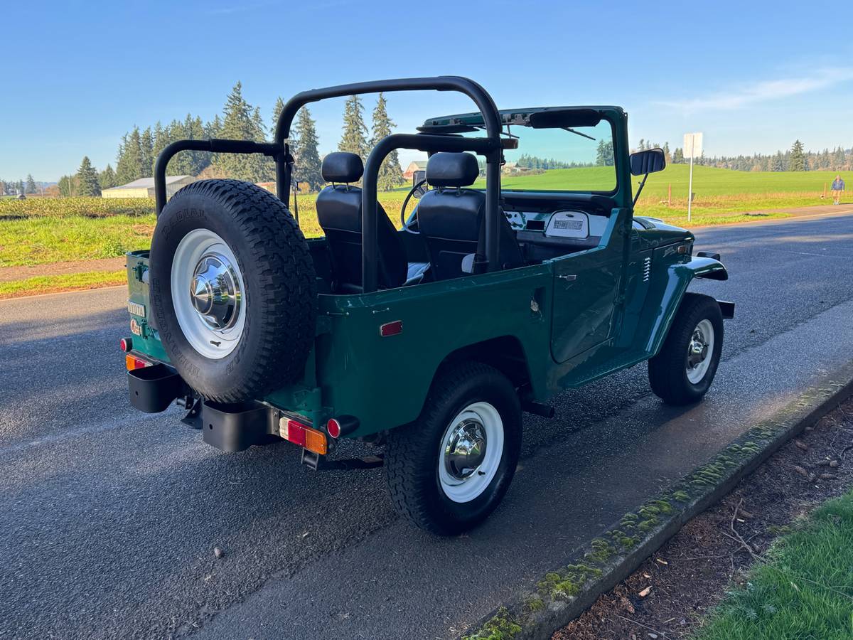 Toyota-fj40-1972-green-33