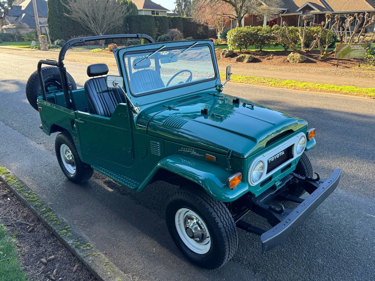 Toyota-fj40-1972-green-34