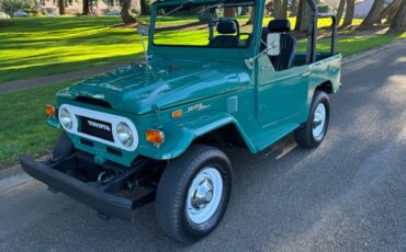 Toyota-fj40-1972-green