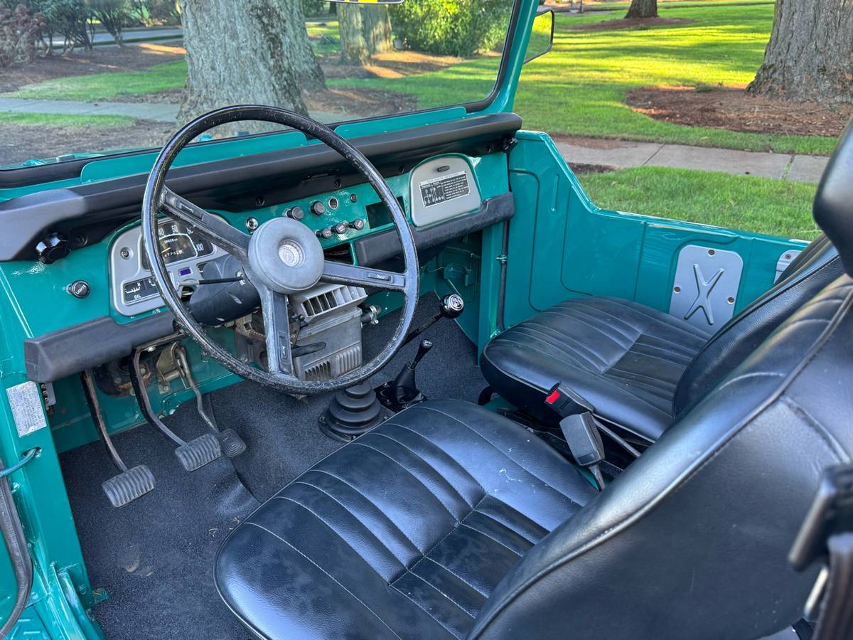 Toyota-fj40-1972-green-39