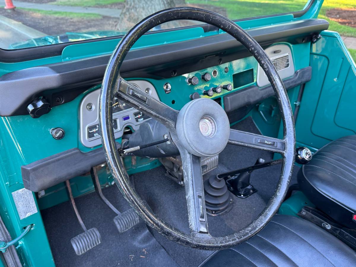 Toyota-fj40-1972-green-40