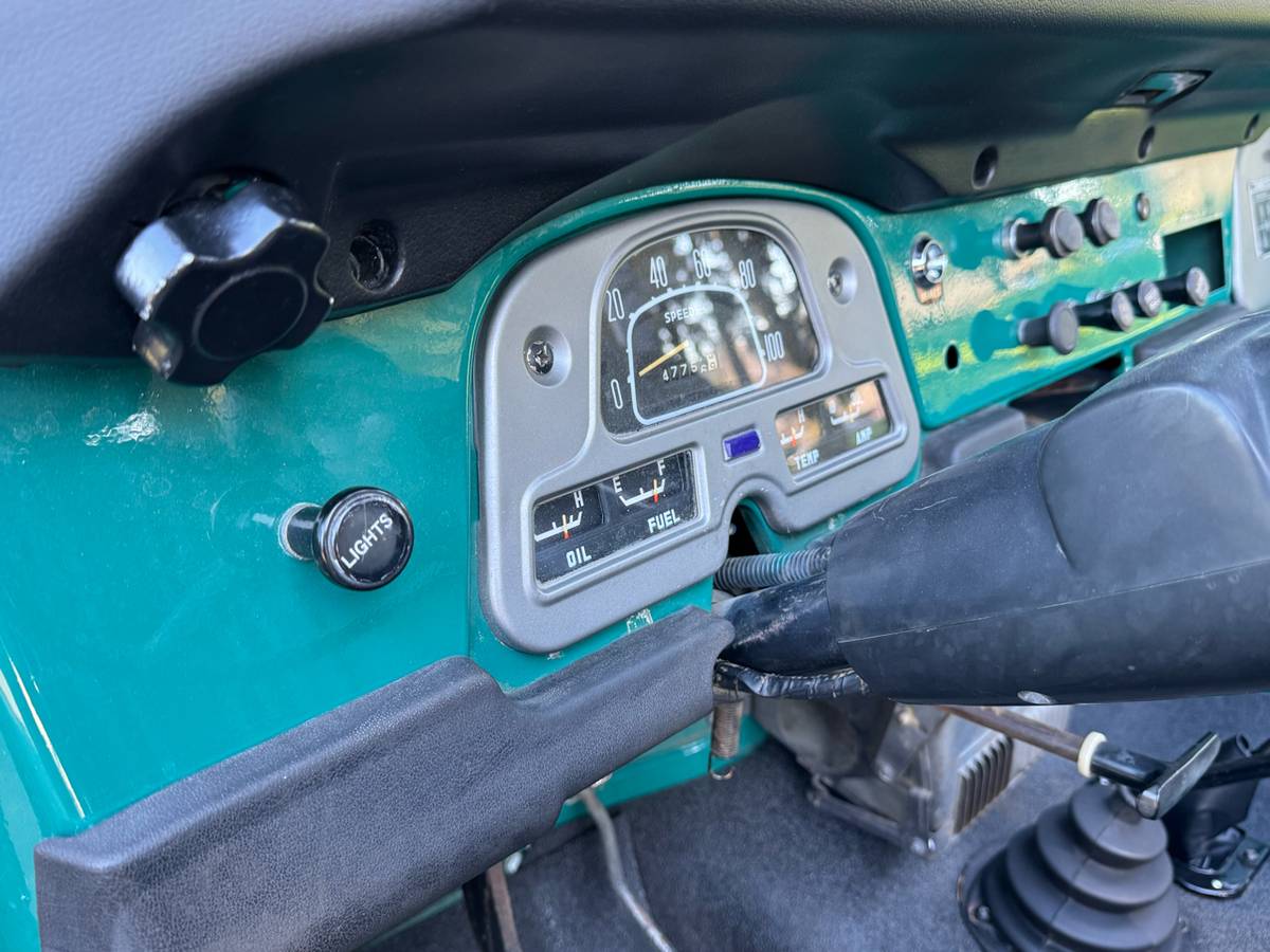 Toyota-fj40-1972-green-41