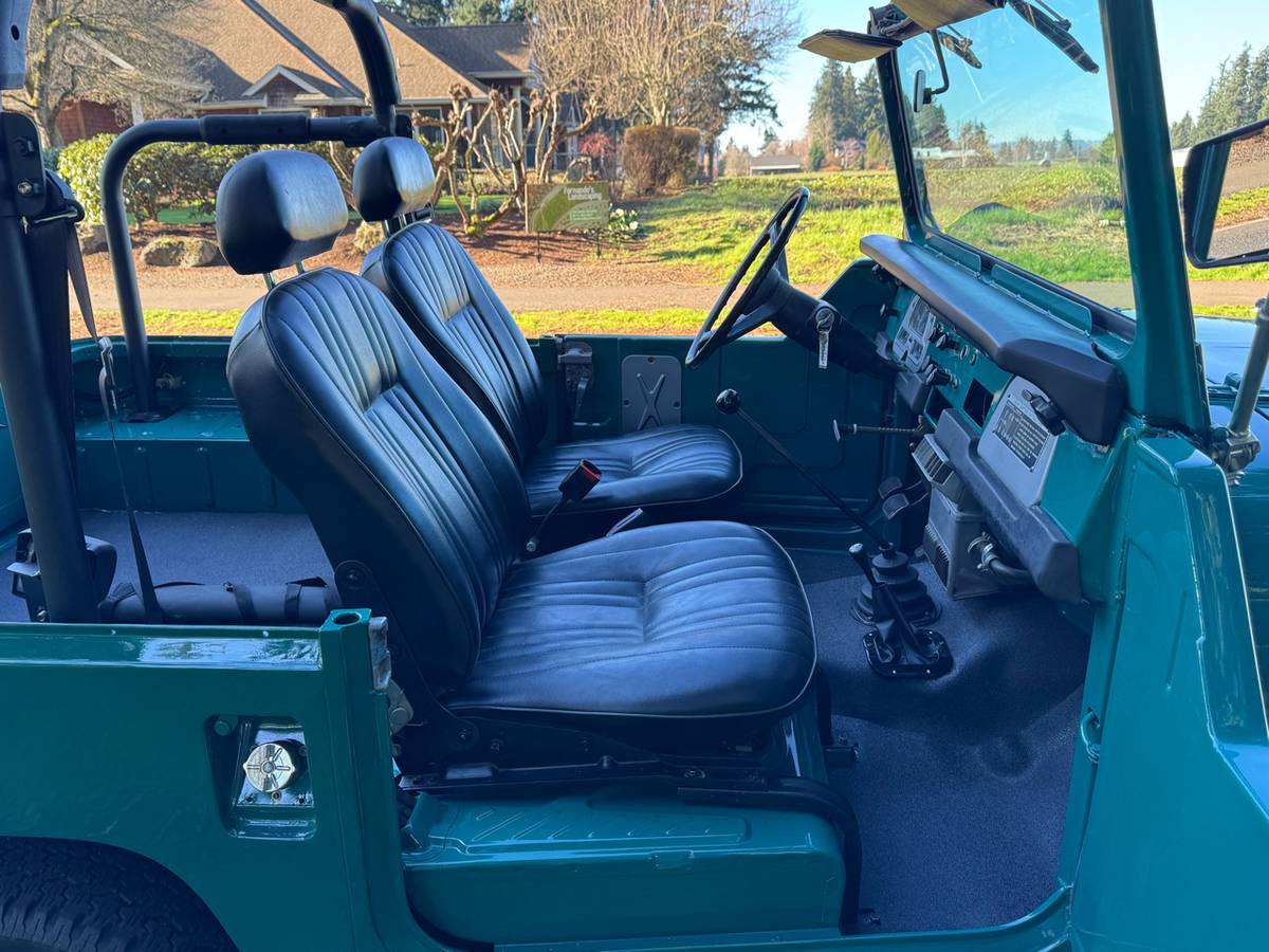 Toyota-fj40-1972-green-42