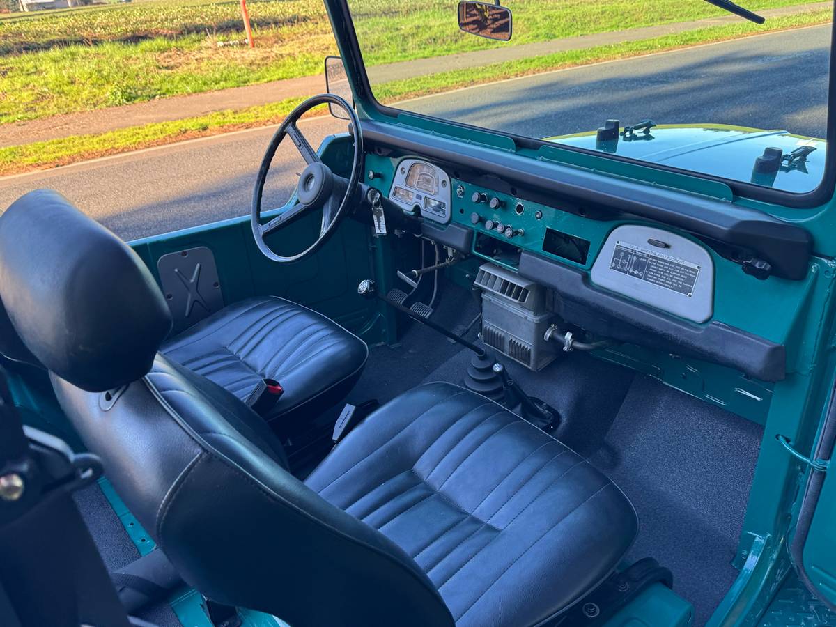 Toyota-fj40-1972-green-43