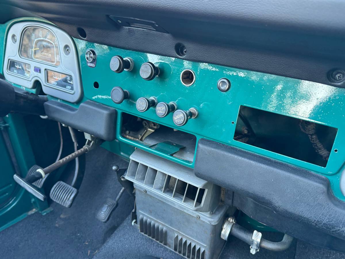 Toyota-fj40-1972-green-45