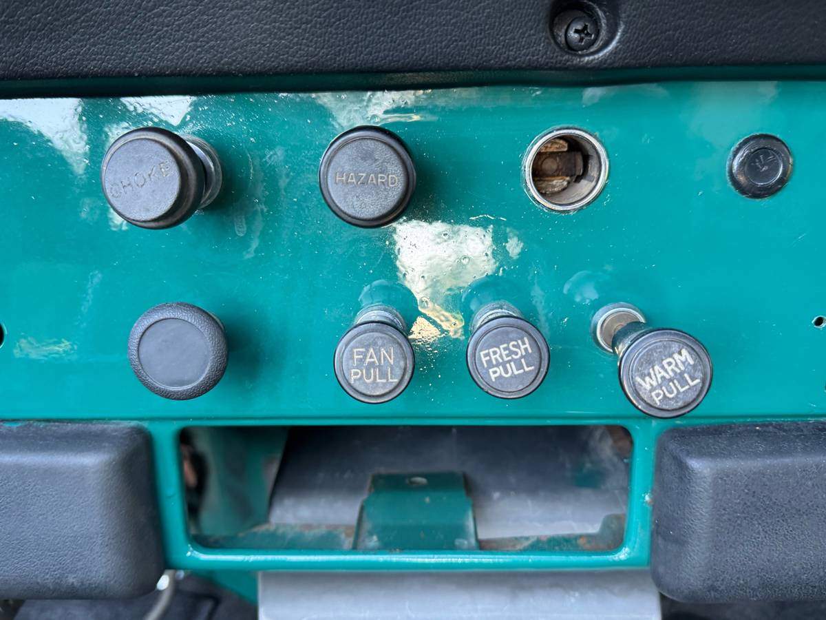 Toyota-fj40-1972-green-46