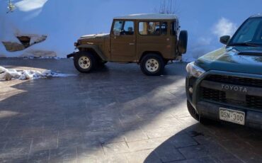 Toyota-fj40-1982-brown-12
