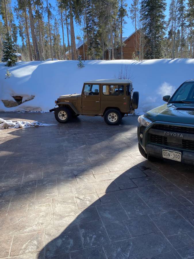 Toyota-fj40-1982-brown-12
