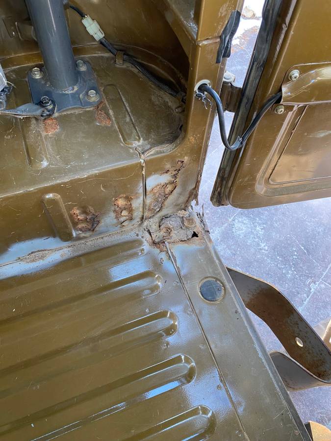 Toyota-fj40-1982-brown-3