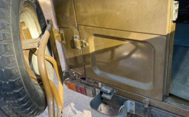 Toyota-fj40-1982-brown-4