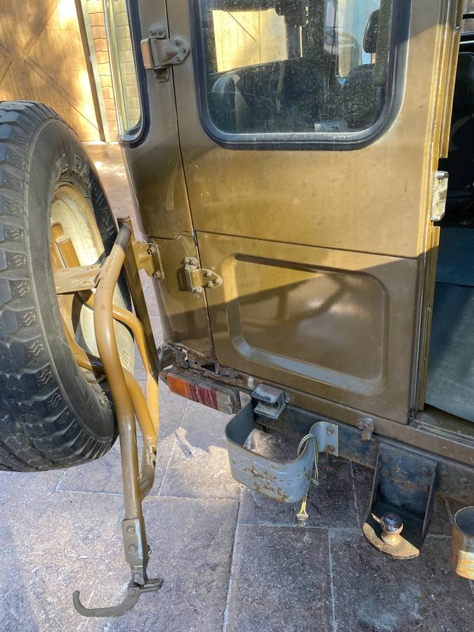 Toyota-fj40-1982-brown-4