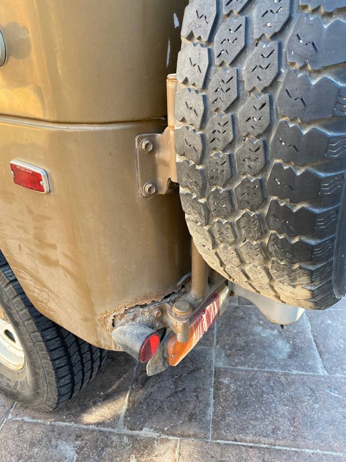 Toyota-fj40-1982-brown-9