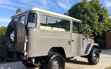 Toyota-fj43-land-cruiser-1970-grey-110