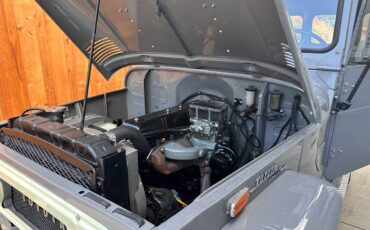 Toyota-fj43-land-cruiser-1970-grey-20