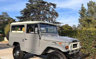 Toyota-fj43-land-cruiser-1970-grey-34