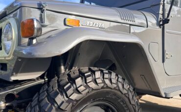 Toyota-fj43-land-cruiser-1970-grey-48