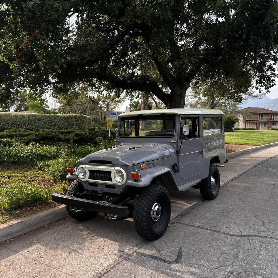 Toyota-fj43-land-cruiser-1970-grey-6