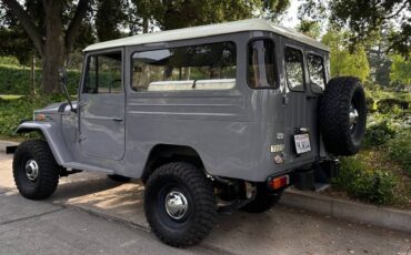 Toyota-fj43-land-cruiser-1970-grey-62