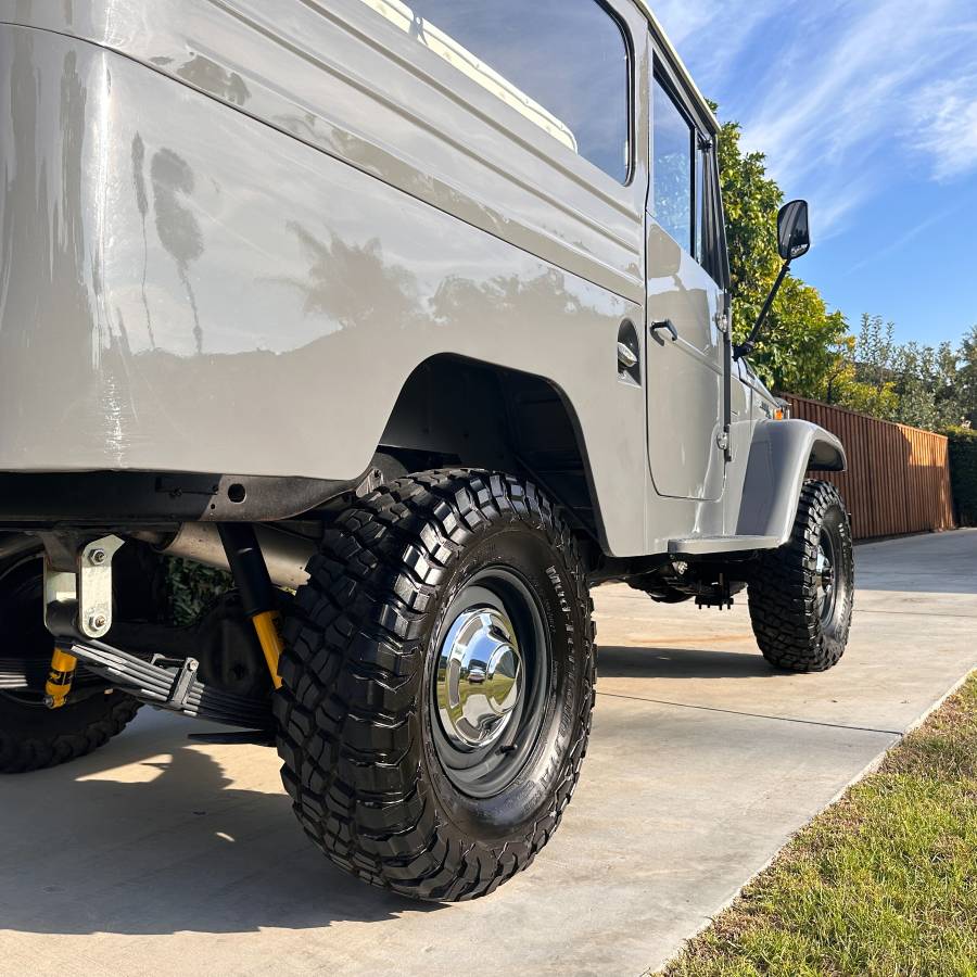 Toyota-fj43-land-cruiser-1970-grey-74