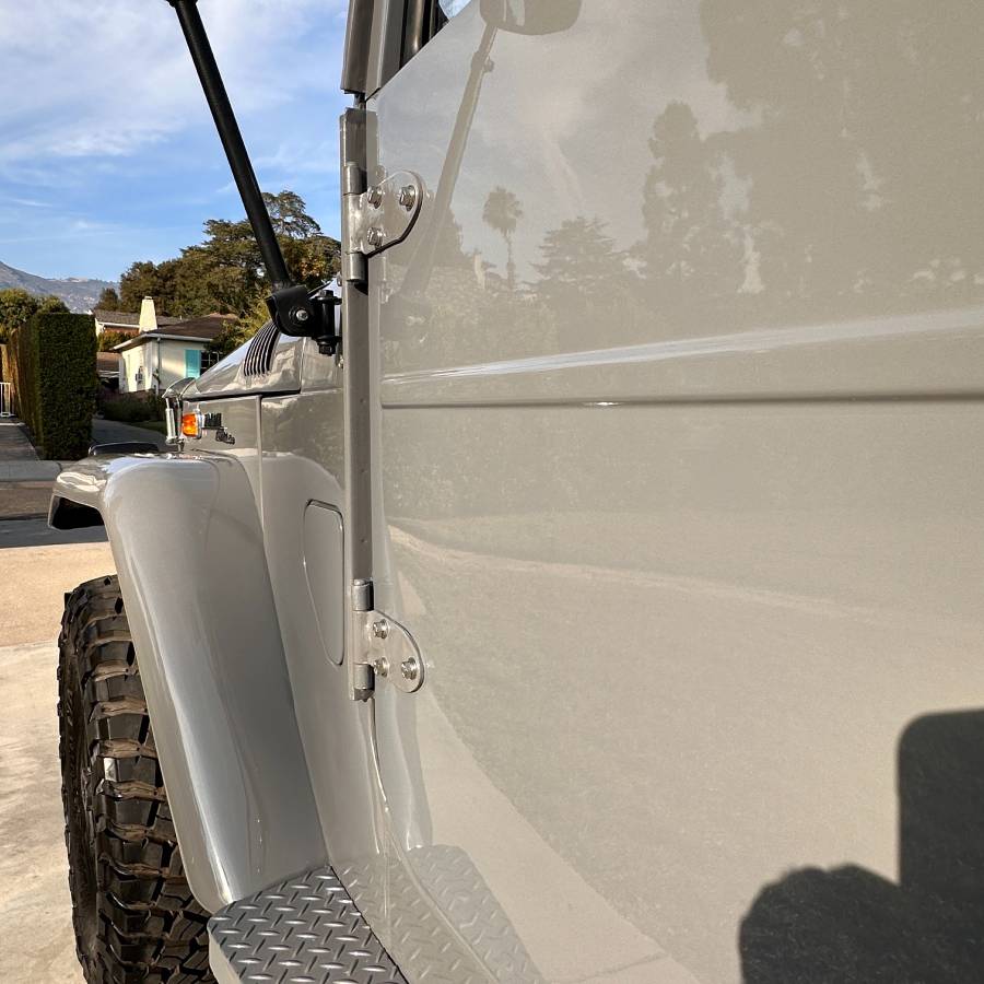 Toyota-fj43-land-cruiser-1970-grey-86