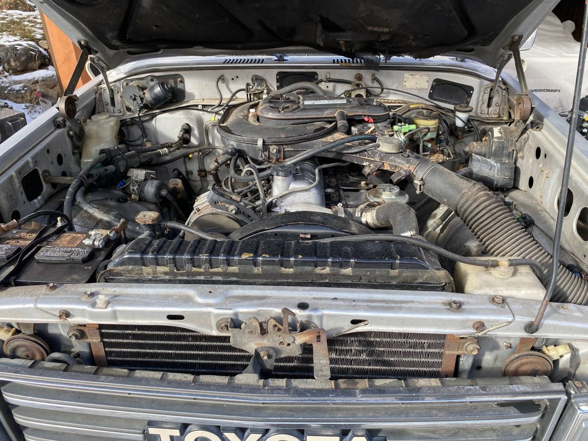 Toyota-fj60-1986-silver-5