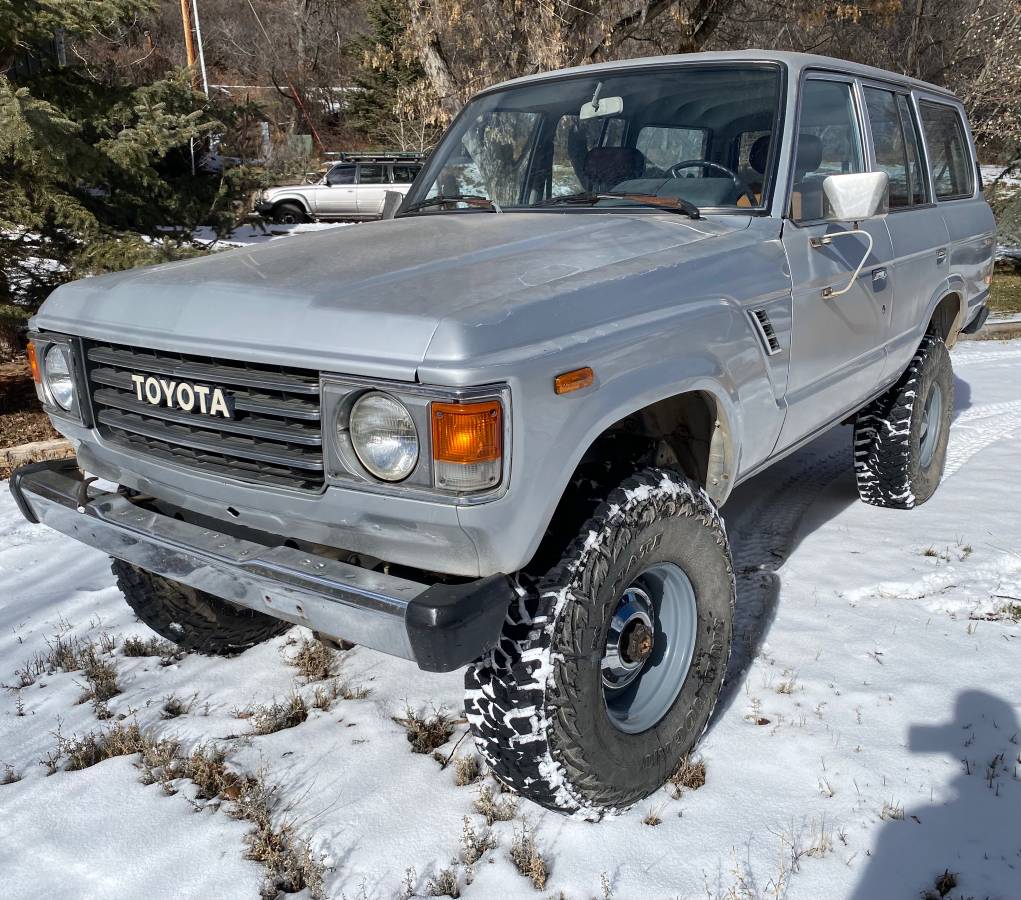 Toyota-fj60-1986-silver-6