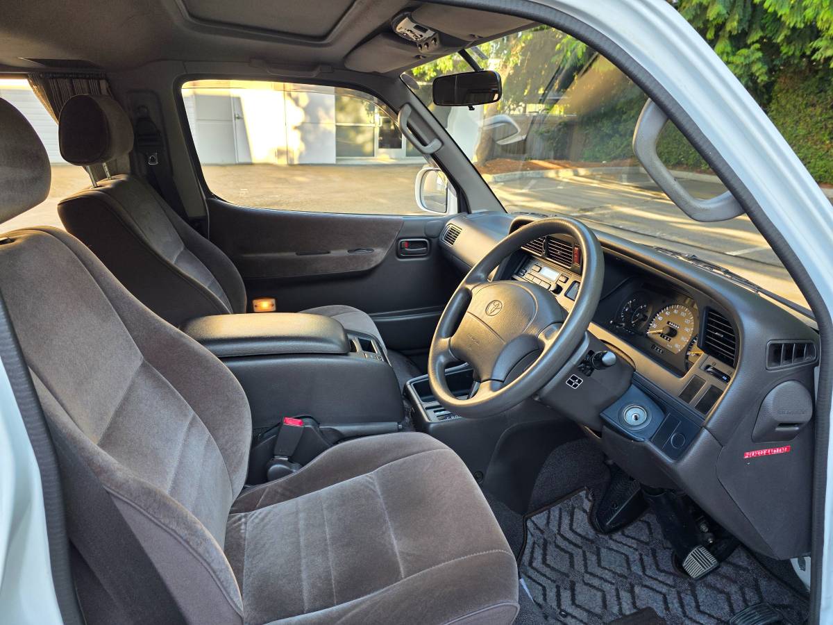 Toyota-hiace-diesel-1996-11
