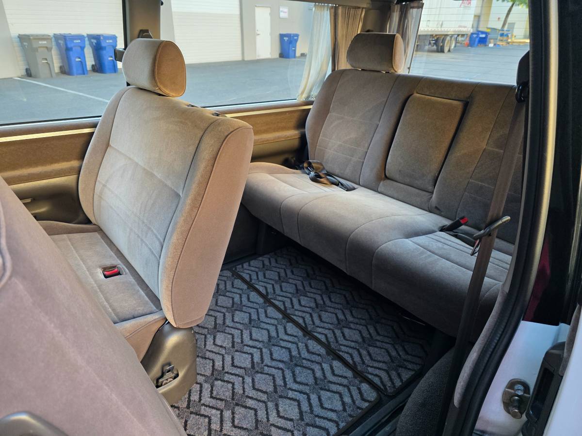 Toyota-hiace-diesel-1996-14