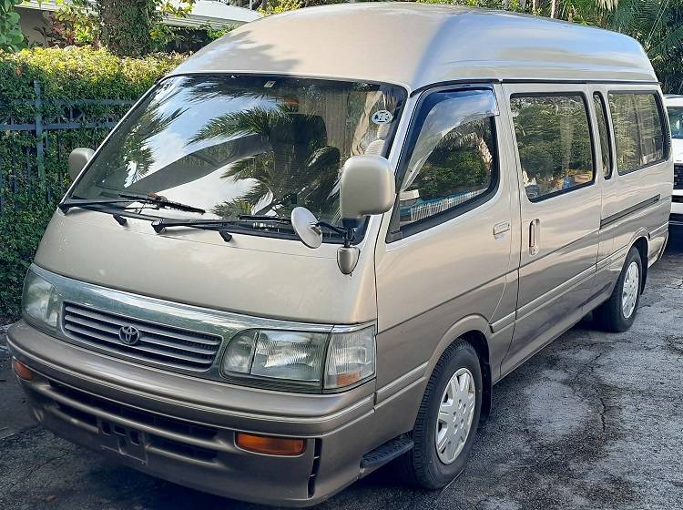 Toyota-hiace-grandcabin-van-diesel-1994-1