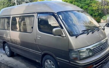Toyota-hiace-grandcabin-van-diesel-1994-10