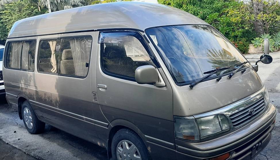 Toyota-hiace-grandcabin-van-diesel-1994-10