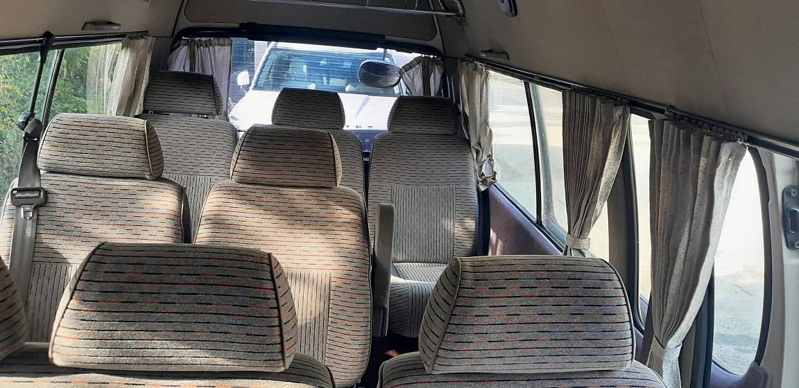 Toyota-hiace-grandcabin-van-diesel-1994-11